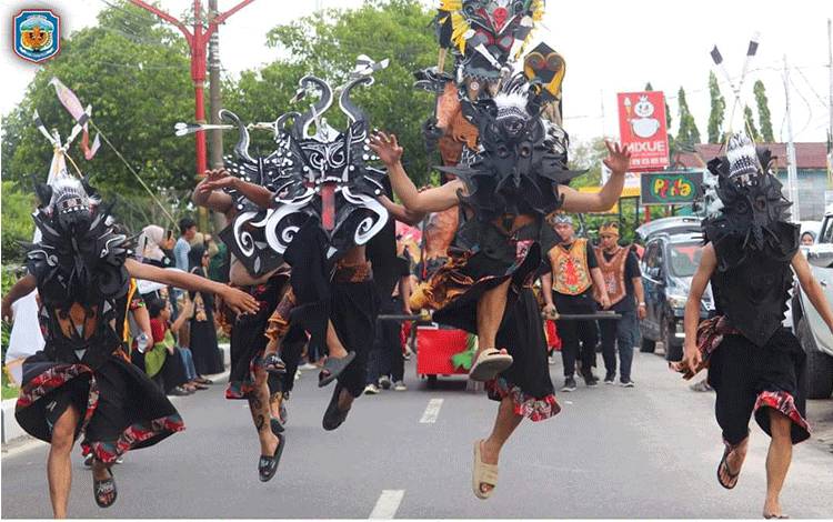 Murung Raya Ikuti Semarak Karnaval Budaya FBIM 2024