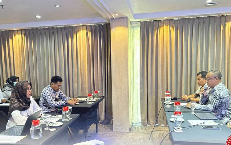 Kepala DLHK Seruyan Tutup Bimtek Tata Kelola Keuangan Daerah