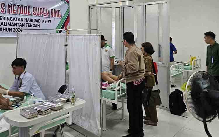 RSJ Kalawa Atei bersama Dinkes Laksanakan Khitanan Gratis Peringati Hari Jadi Kalteng  ?