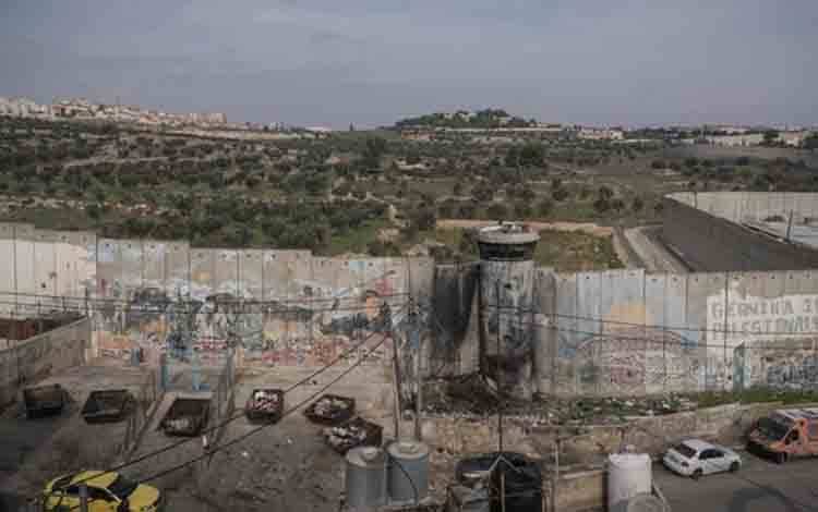 Pemukim Ilegal Israel Menyerang Lingkungan Warga Palestina