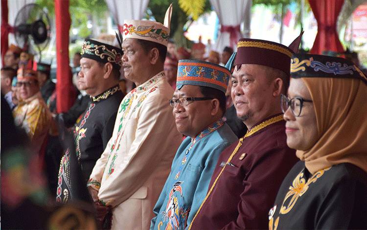 Hadiri Upacara Peringatan Hari Jadi ke-67 Kalteng, Ini Harapan Pj Bupati Kapuas