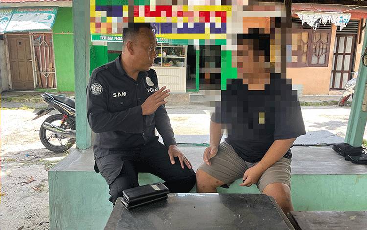 Pria di Palangka Raya Pasang Status Temannya Meninggal Dunia Akibat Tidak Bayar Hutang Rokok