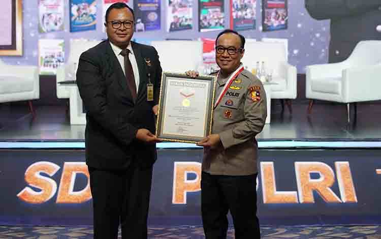 Irjen Pol Dedi Prasetyo Bedah Buku Meritokrasi Jabatan Fungsional Wujudkan SDM Unggul