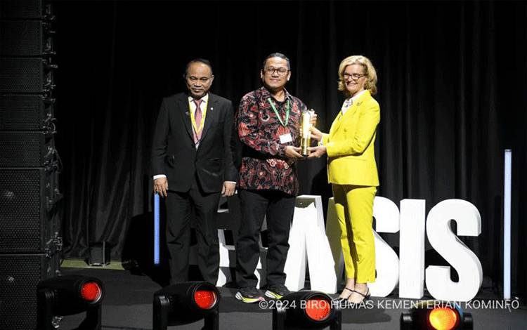 Menkominfo Apresiasi Kemenangan JaWara Internet Sehat di WSIS Prizes
