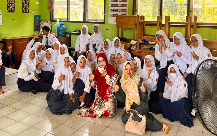 Anggota Komisi A DPRD Kobar Monitoring ke Sekolah