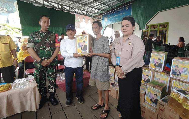 DPD Golkar Kalteng Salurkan Bantuan kepada Korban Kebakaran di Palangka Raya