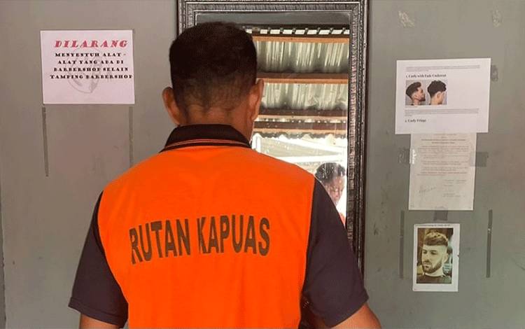 Rutan Kapuas Berikan Pembinaan Kemandirian Barbershop Kepada WBP