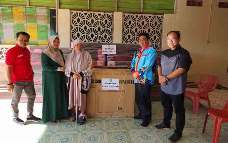 Pemkab Kotim Beri Bantuan Kebutuhan Mendesak Korban Kebakaran di Panti Asuhan Annida Qolbu?