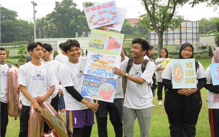 Di Tengah Kekacauan Global, Warga Bersatu demi Perdamaian: Aksi Gerak Jalan Damai Tahunan ke-11 di 50 Negara