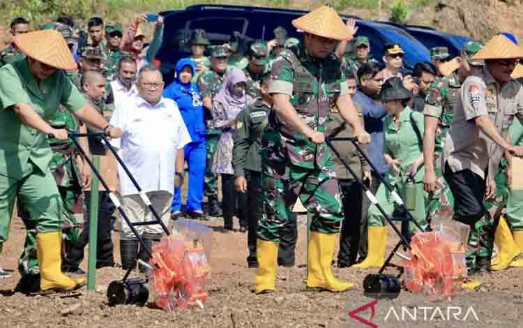 KSAD Perintahkan Jajaran Bangun Sumur Bor di Lahan Ketahanan Pangan