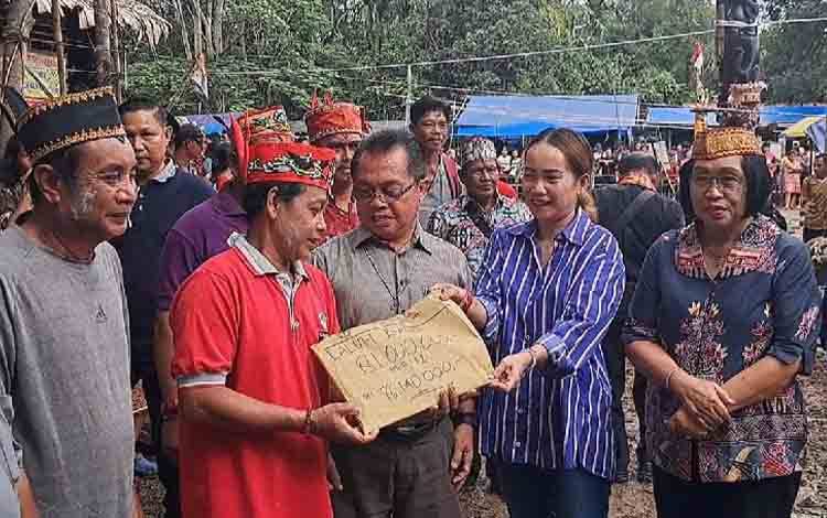 Anggota DPRD Gunung Mas Ini Bantu Pelaksanaan Tiwah Melalui Pokir