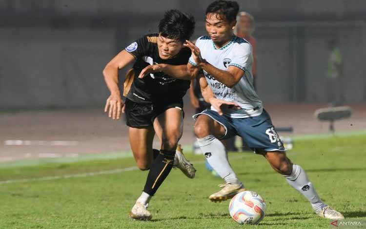 Carlos Pena Sebut Persita Tangerang Fokus Laga Demi Laga