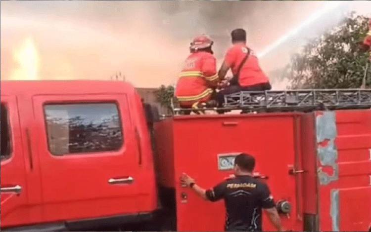 Empat Orang Jadi Korban Kebakaran Gudang Elpiji