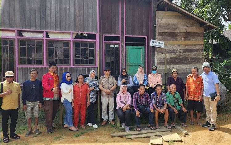 Susun Dua Raperda, Pansus III DPRD Kapuas Monitoring ke Sejumlah Desa
