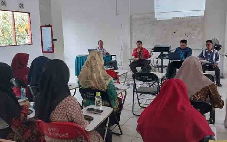 Tim Adiwiyata Kabupaten Sosialisasikan Gerakan PBLHS di MTsN 1 Kapuas