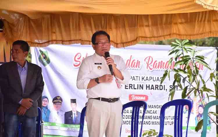 Hadiri Hari Jadi ke-12 Desa Tumbang Mangkutup, Begini Harapan Pj Bupati