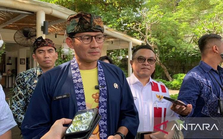 Sandiaga Singgung Peran Penyedia Minuman Beralkohol Buntut Ulah Bule