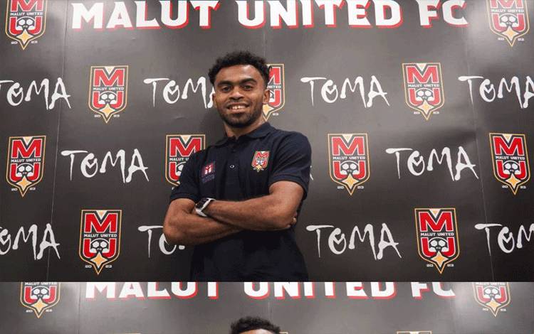 Yakob dan Yance Sayuri Resmi Bergabung Bersama Malut United