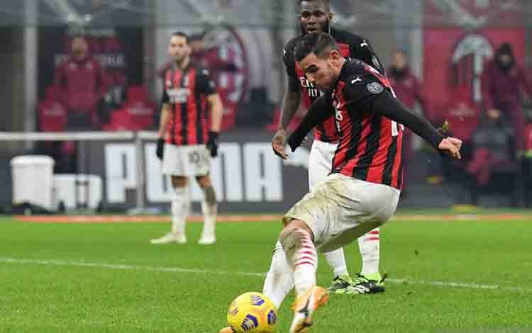 Theo Hernandez Enggan Bahas Masa Depannya Bersama AC Milan