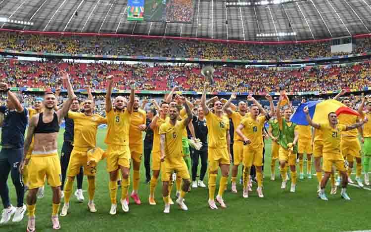 Pelatih Romania sebut Kemenangan 3-0 atas Ukraina Sangat Luar Biasa