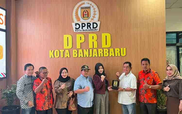 Komisi II DPRD Kapuas Kunker ke DPRD Kota Banjarbaru Sharing Soal Pelaksanaan Perda APBD 2024