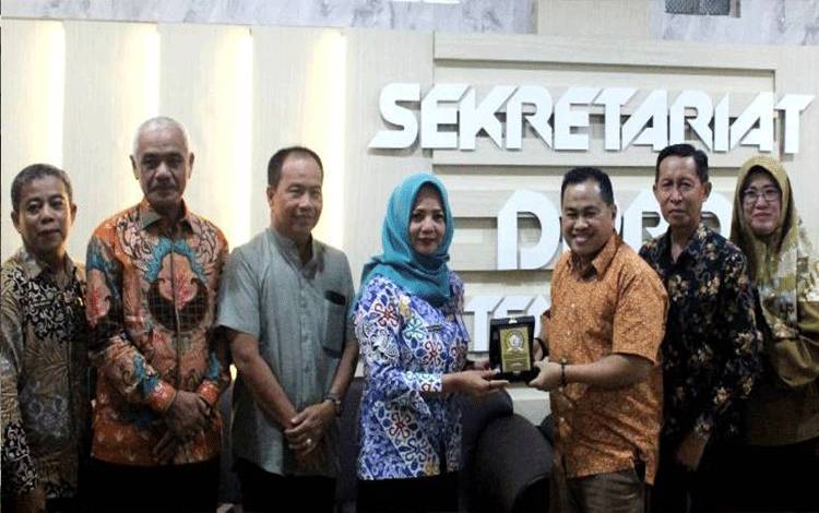 Sekretariat DPRD Barito Utara Terima Kunjungan dari DPRD Barito Kuala