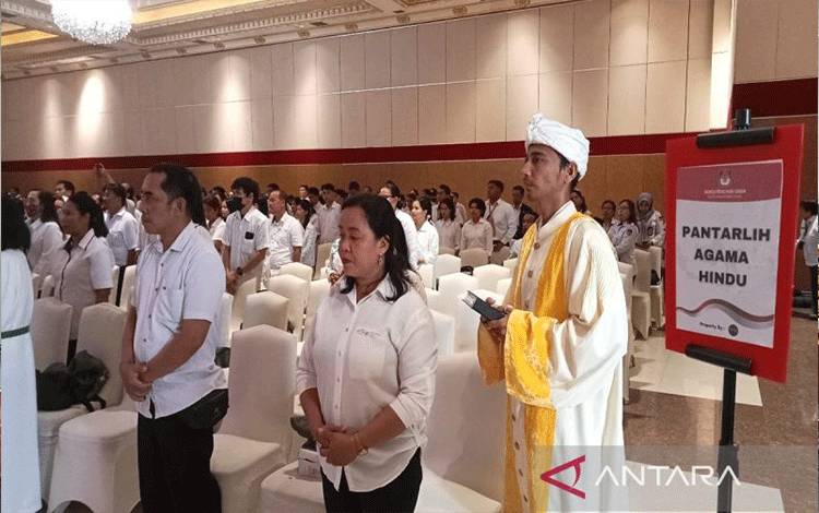 KPU Palangka Raya Lantik 579 Petugas Pantarlih