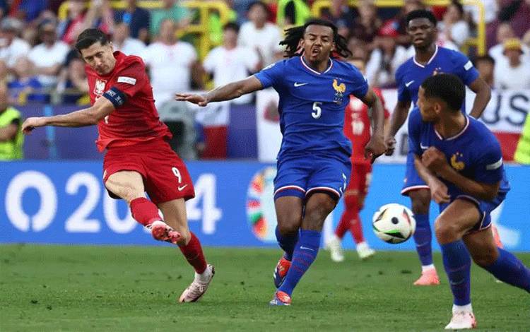 Prancis ke 16 Besar Meski Bermain Imbang 1-1 Lawan Polandia