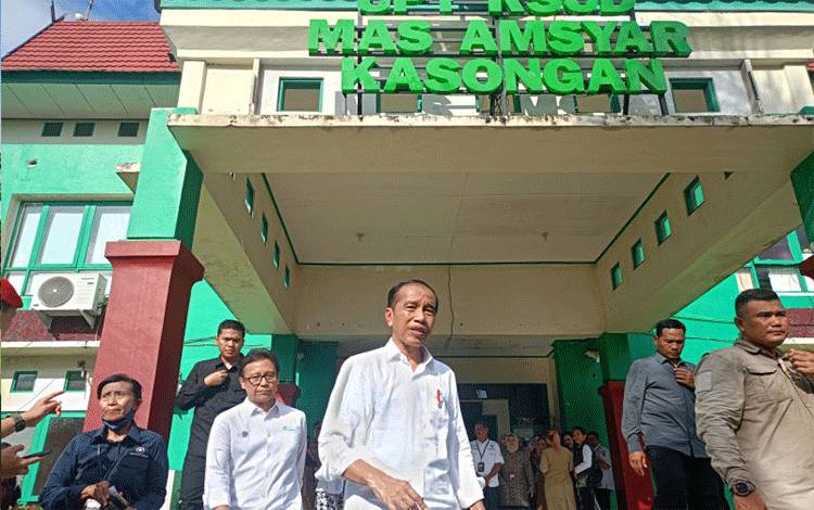 Berkunjung ke Katingan, Jokowi Cermati Kebutuhan Kamar di RSUD Mas Amsyar Kasongan