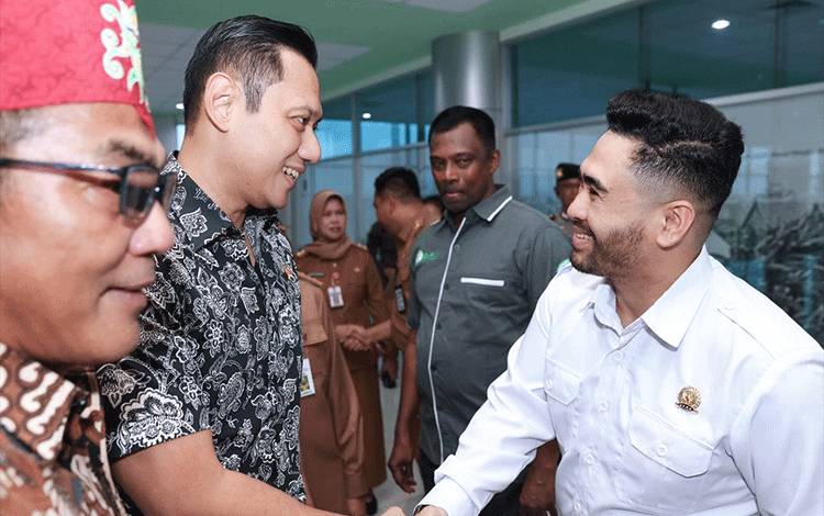 H Ismeth Dampingi Menteri ATR/BPN dalam Kunjungan di Palangka Raya