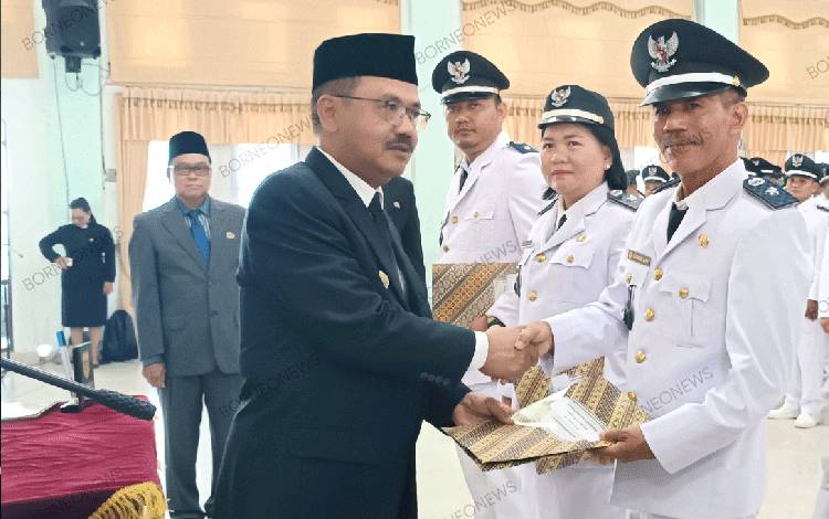 101 Kades se-Gunung Mas Terima SK Pengukuhan Perpanjangan Masa Jabatan