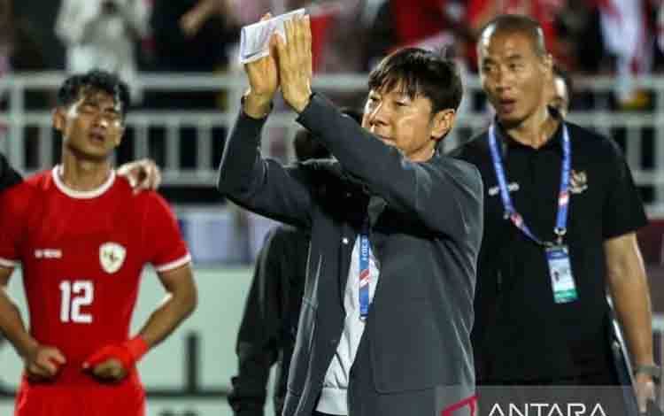Shin Tae-yong, Justin Hubner, dan Ivar Jenner Dijatuhi Denda oleh AFC