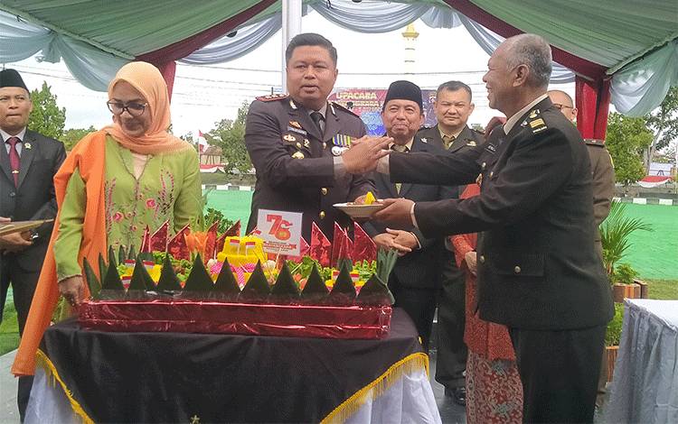 Polres Sukamara Adakan Syukuran Peringati Hari Bhayangkara ke-78