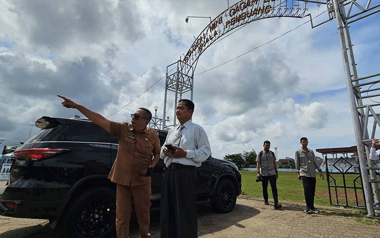 Pj Bupati Seruyan Uji Coba Layanan WiFi Gratis di Kawasan Stadion Mini Gagah Lurus