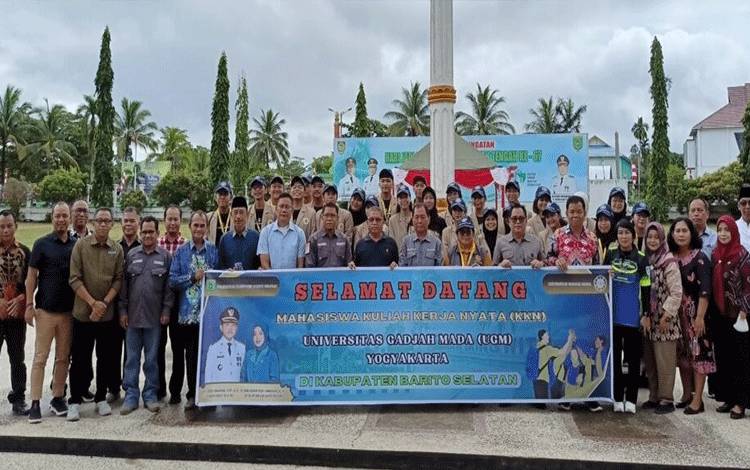 Puluhan Mahasiswa UGM Yogyakarta KKN di Barito Selatan