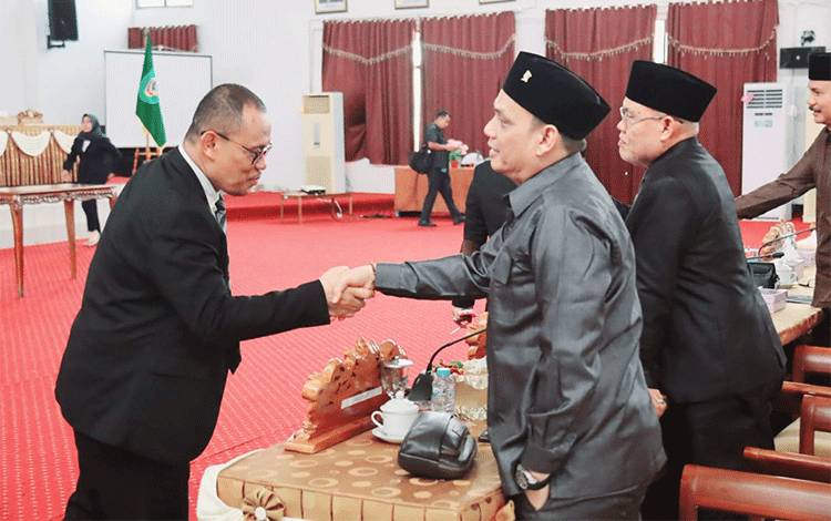 Pj Sekda Ikuti Rapat Paripurna DPRD Seruyan