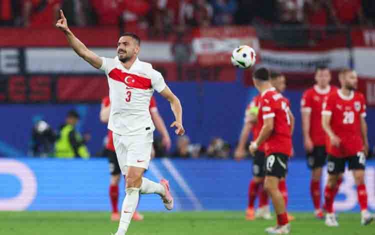 Dwigol Merih Demiral Antar Turki Melaju ke Perempat Final Piala Eropa