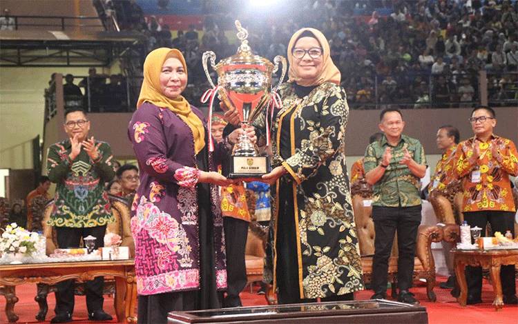 Palangka Raya Juara Umum Pesparawi XVII Kalteng 2024