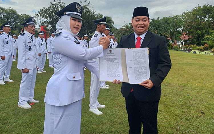 Bupati Kotim Kukuhkan Perpanjangan Masa Jabatan 162 Kades