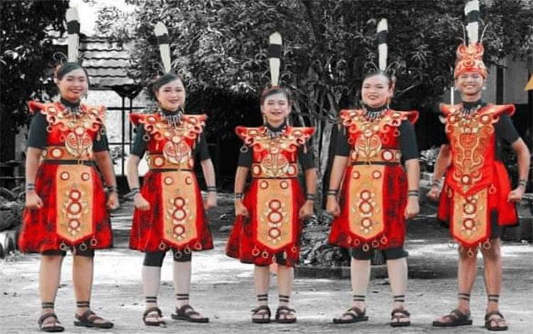 Kreativitas Musik Tradisional SMPN 1 Kuala Pembuang Wakili Kalteng ke Babak Semifinal FLS2N Nasional