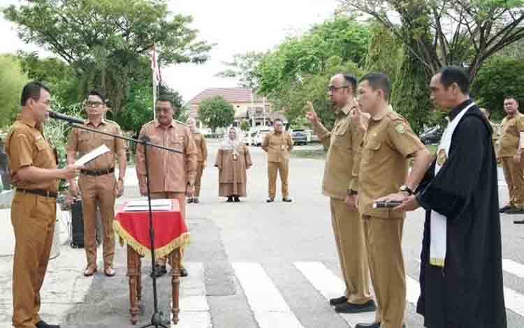 Pj Sekda Kota Palangka Raya Lantik Pejabat Tinggi Pratama untuk Maksimalkan Kinerja Pemerintahan