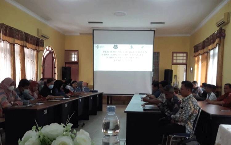 Dinkes Kapuas Adakan Pertemuan Validasi Data Program TBC