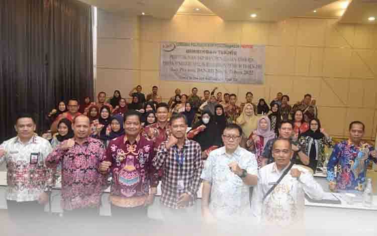 Pj Bupati Seruyan Buka Bimtek Penilaian Kinerja PNS
