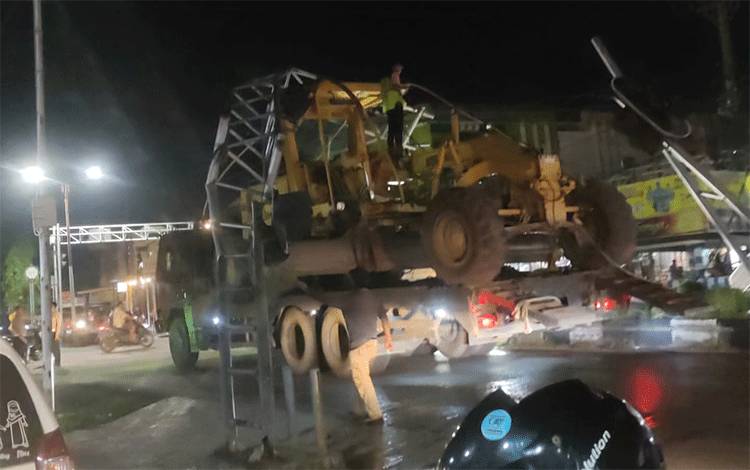 Dishub Kotim Minta Pertanggungjawaban Perusahaan Lampu Merah Rusak Ditabrak Truk