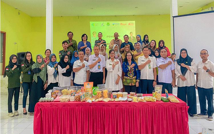 Puluhan Pelaku Usaha Rumah Tangga di Kapuas Ikuti Bimtek dan Penyuluhan Keamanan Pangan
