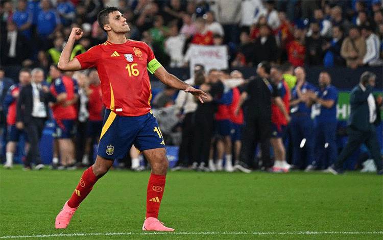 Spanyol vs Inggris, Rodri Emban Peran Kunci Sebagai "Komputer"