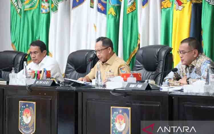Mendagri Tito Dorong Pemda Tingkatkan Produksi Beras