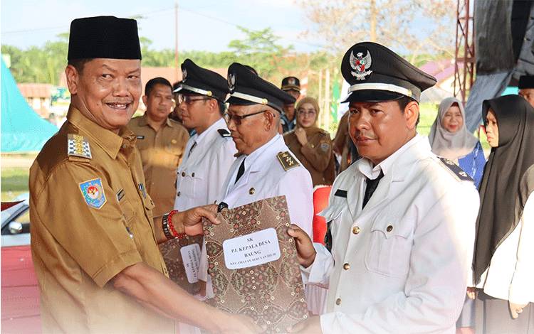 Pj Bupati Seruyan Sampaikan ini pada Pelantikan Pj Kepala Desa dan Peremian Anggota BPD