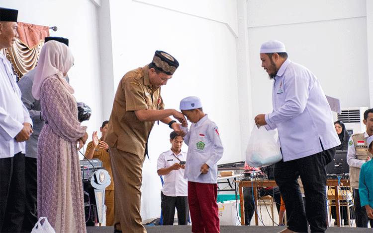 Berbagi Cinta Berlimpah Berkah Bersama Ratusan Anak, Kemenag Kapuas Berkolaborasi Rayakan Lebaran Yatim