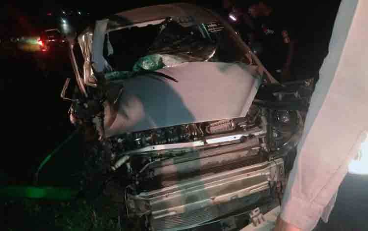 Mobil Jazz dan Truk Tangki Terlibat Tabrakan